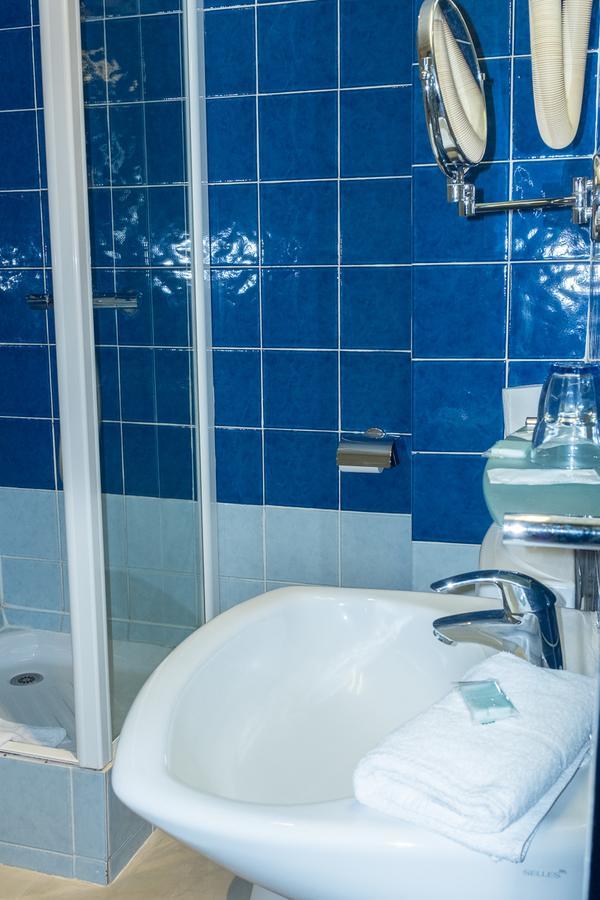 Baccarat Hostel نيس المظهر الخارجي الصورة